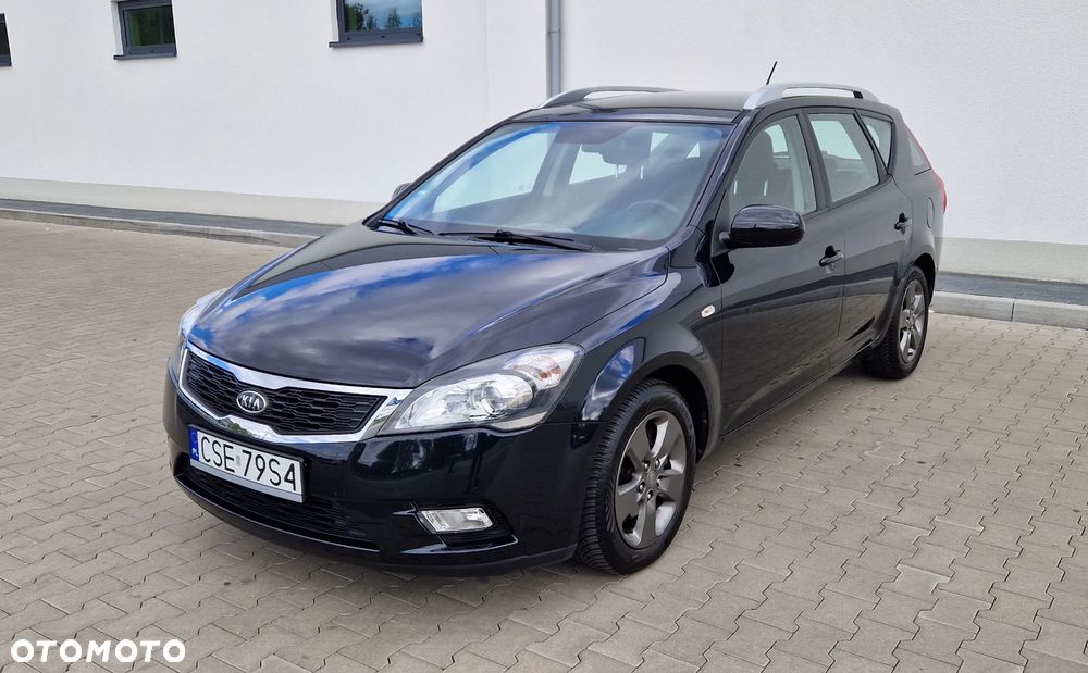 Kia Ceed - 4