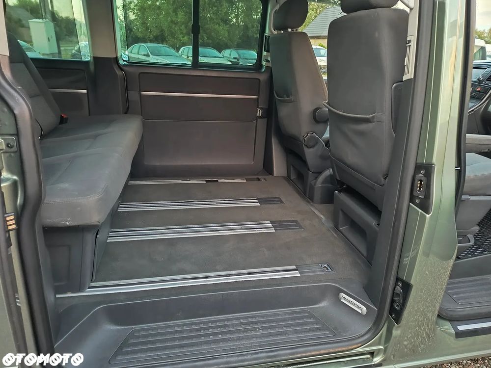 Volkswagen Multivan - 9