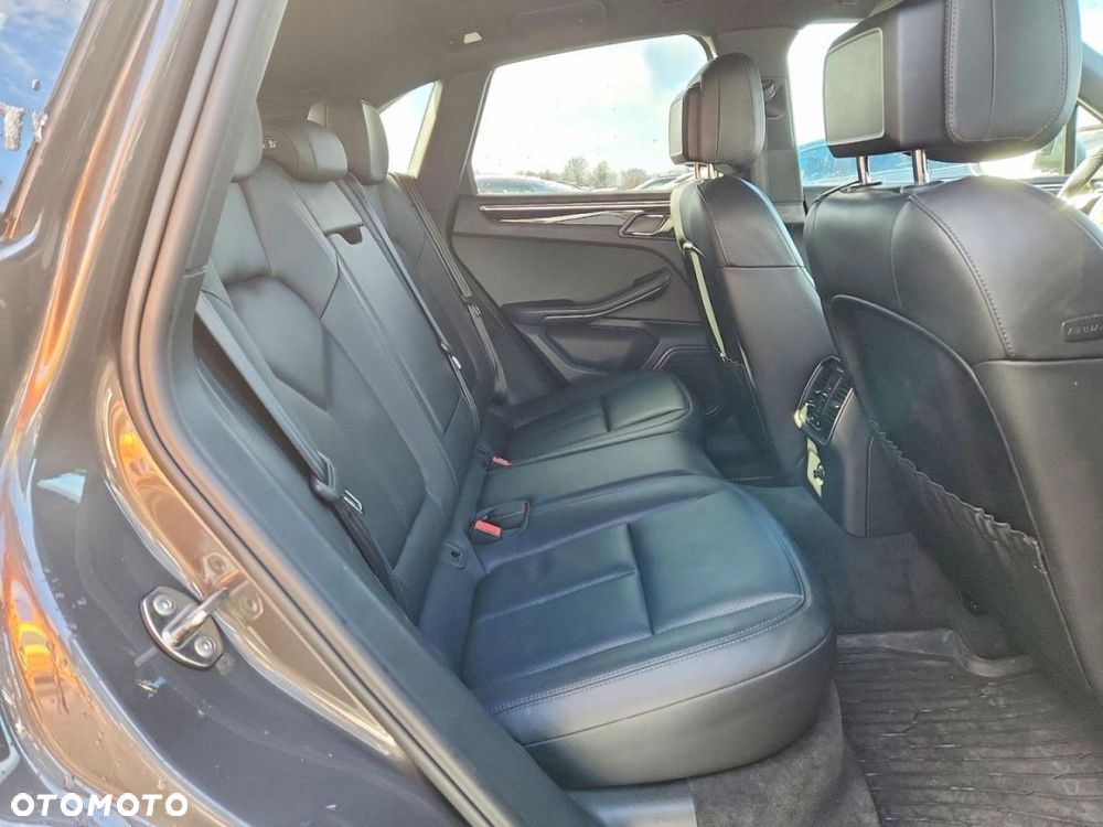 Porsche Macan - 3
