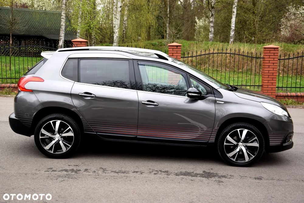 Peugeot 2008 1.2 Pure Tech Allure S&S - 6