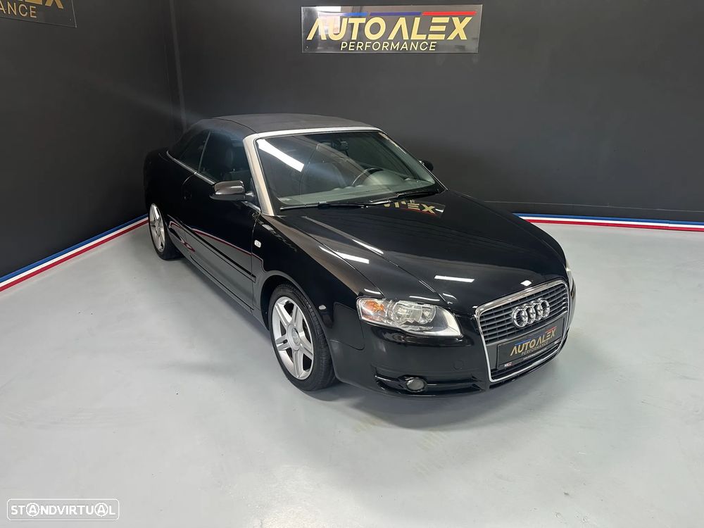 Audi A4 Cabrio 2.0 TDi Exclusive - 52
