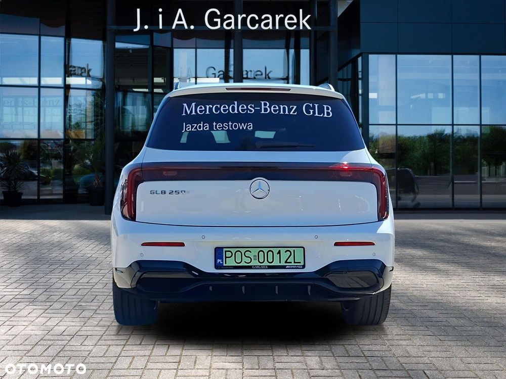 Mercedes-Benz GLB - 5