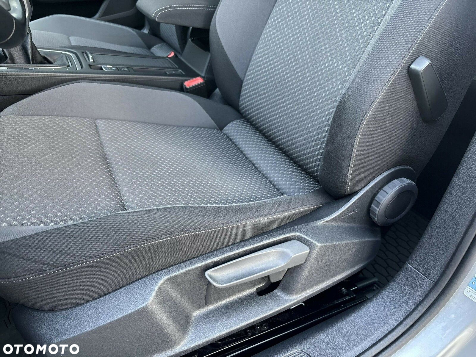 Volkswagen Passat 2.0 TDI EVO Business - 11