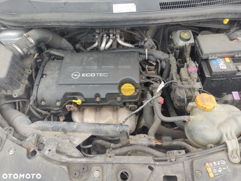 Opel Corsa 1.2 16V Cosmo - 10