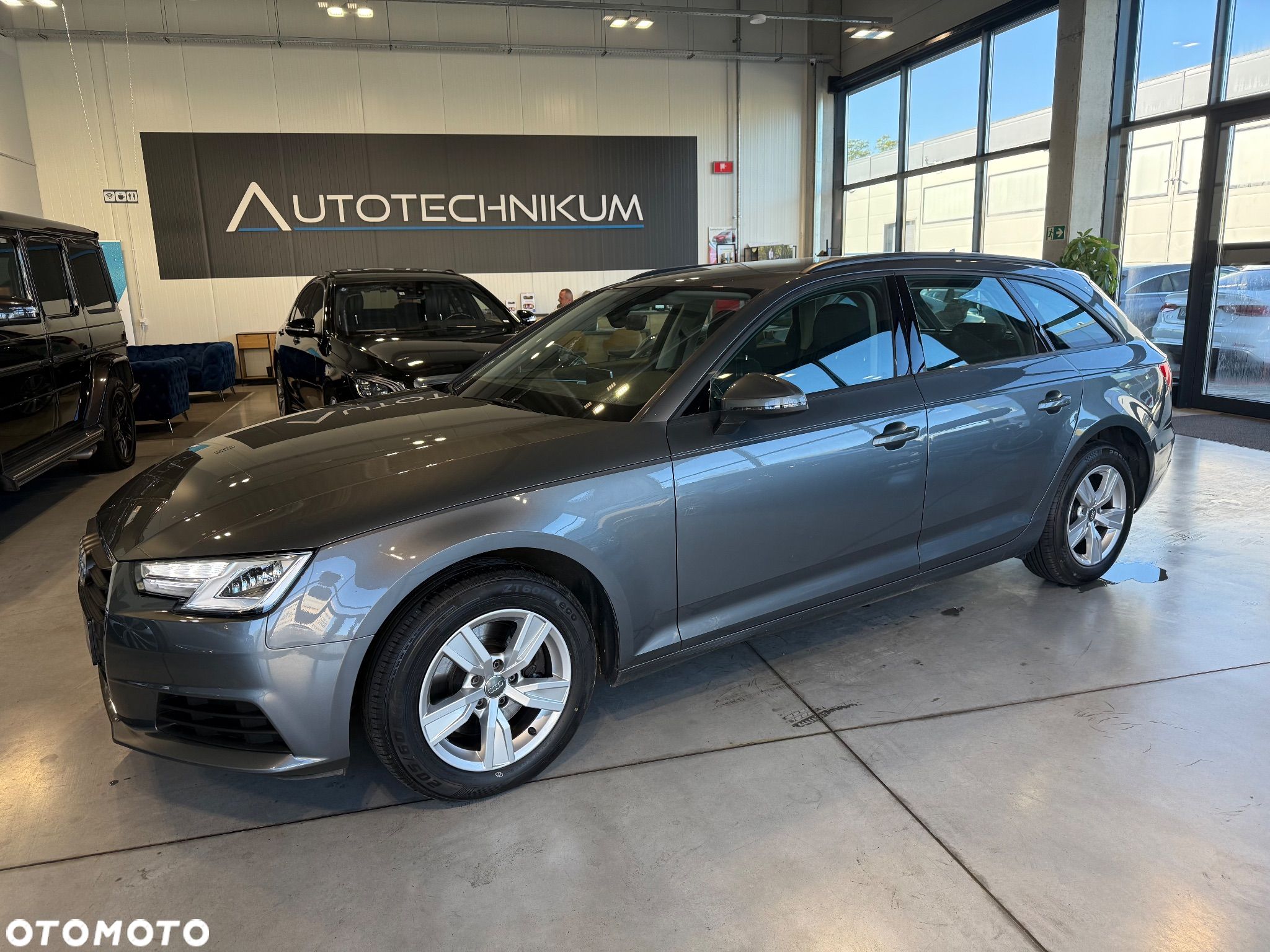 Audi A4 1.4 TFSI Design - 1