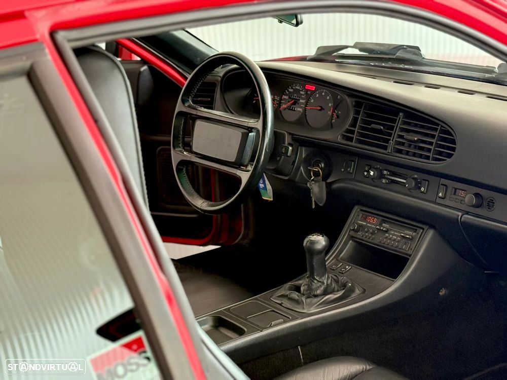 Porsche 944 - 25