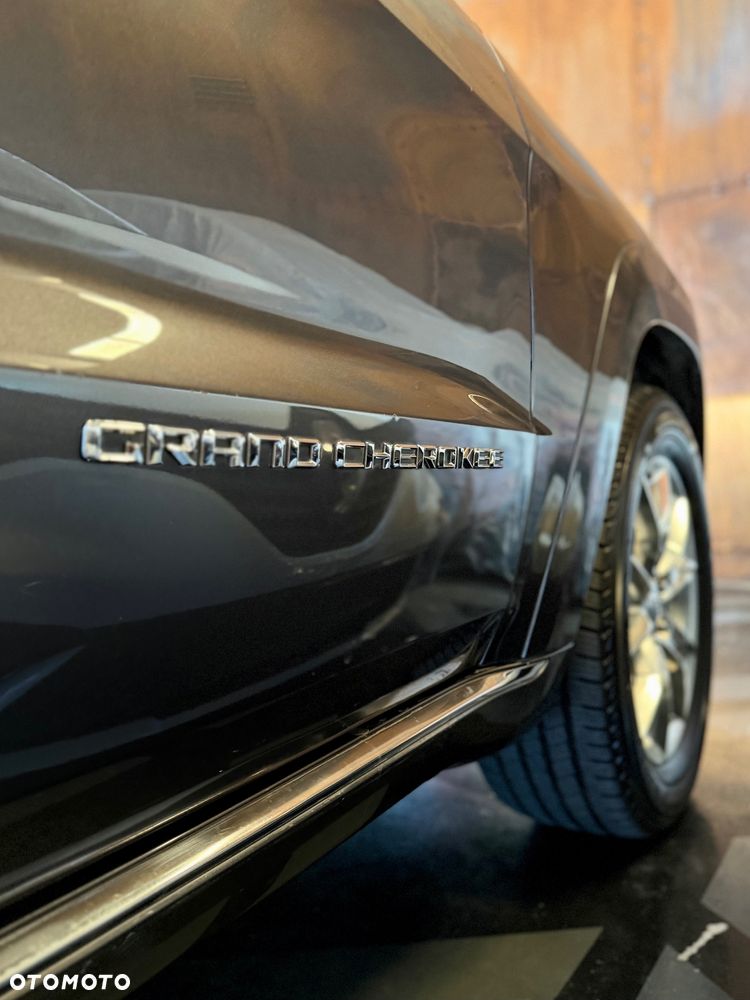 Jeep Grand Cherokee 5.7 V8 Overland Summit EU6 - 11