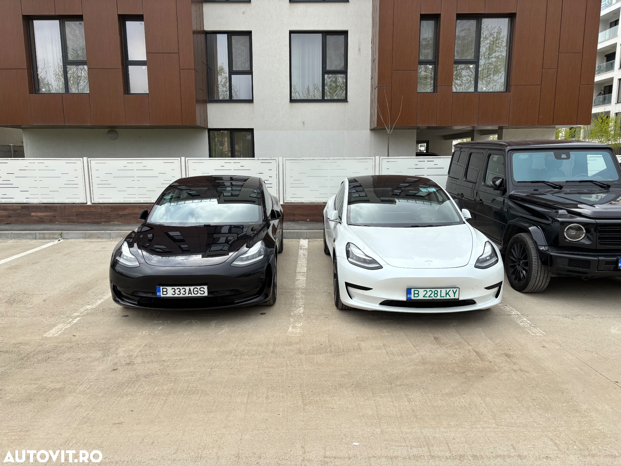 Tesla Model 3 - 8