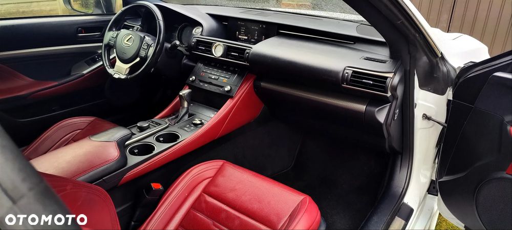 Lexus RC 200t / 300 F Sport - 22