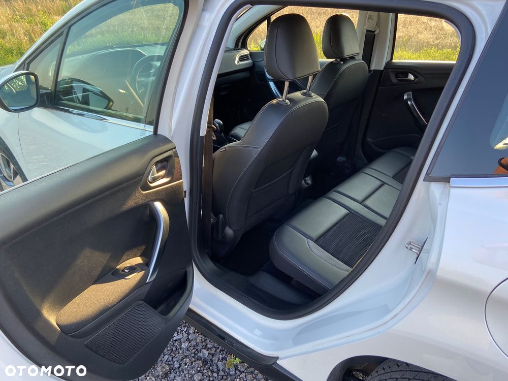 Peugeot 2008 PureTech 110 Stop&Start Allure - 12