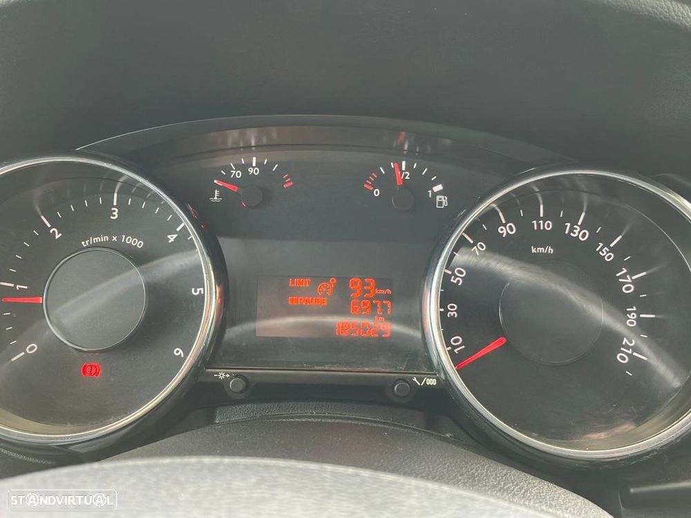 Peugeot 3008 1.6 HDi Style - 12