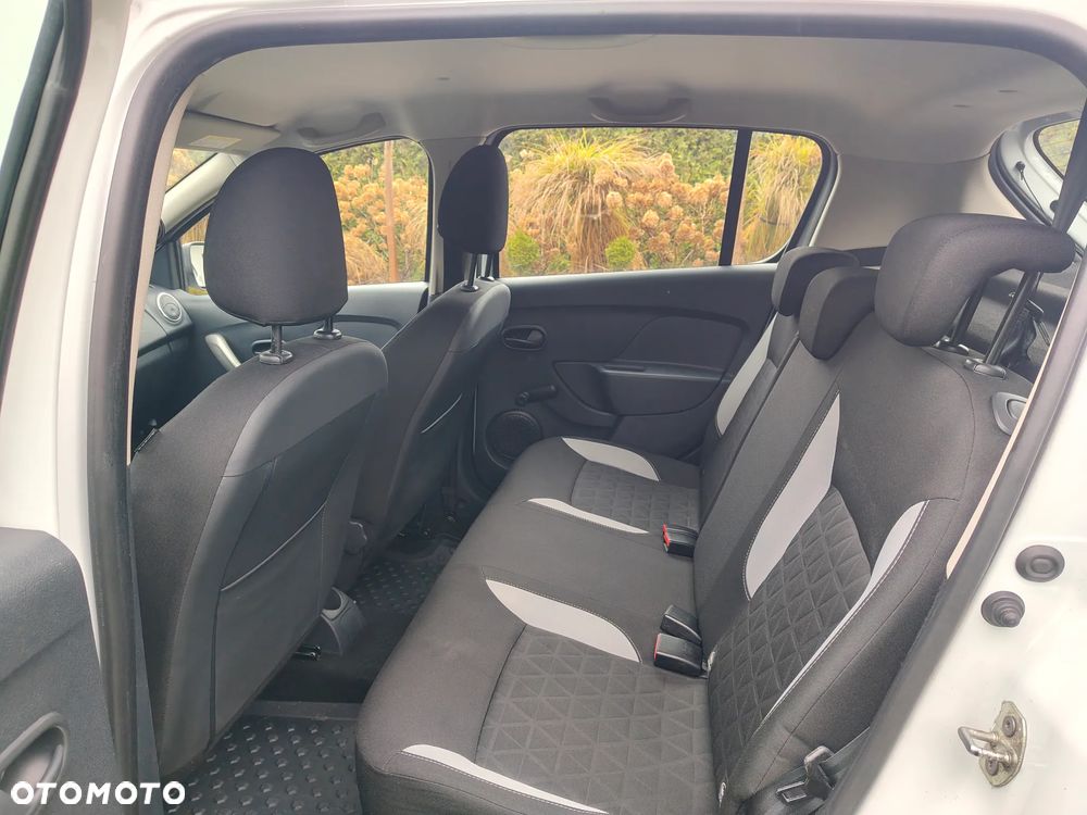 Dacia Sandero TCe 90 Celebration - 12