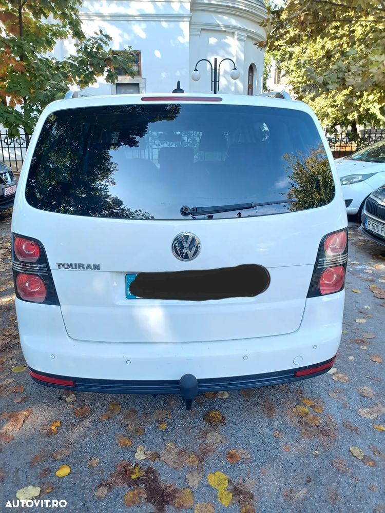 Volkswagen Touran - 2