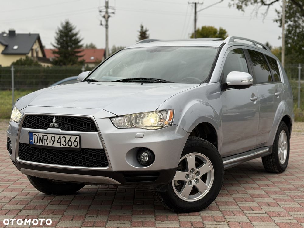 Mitsubishi Outlander - 1