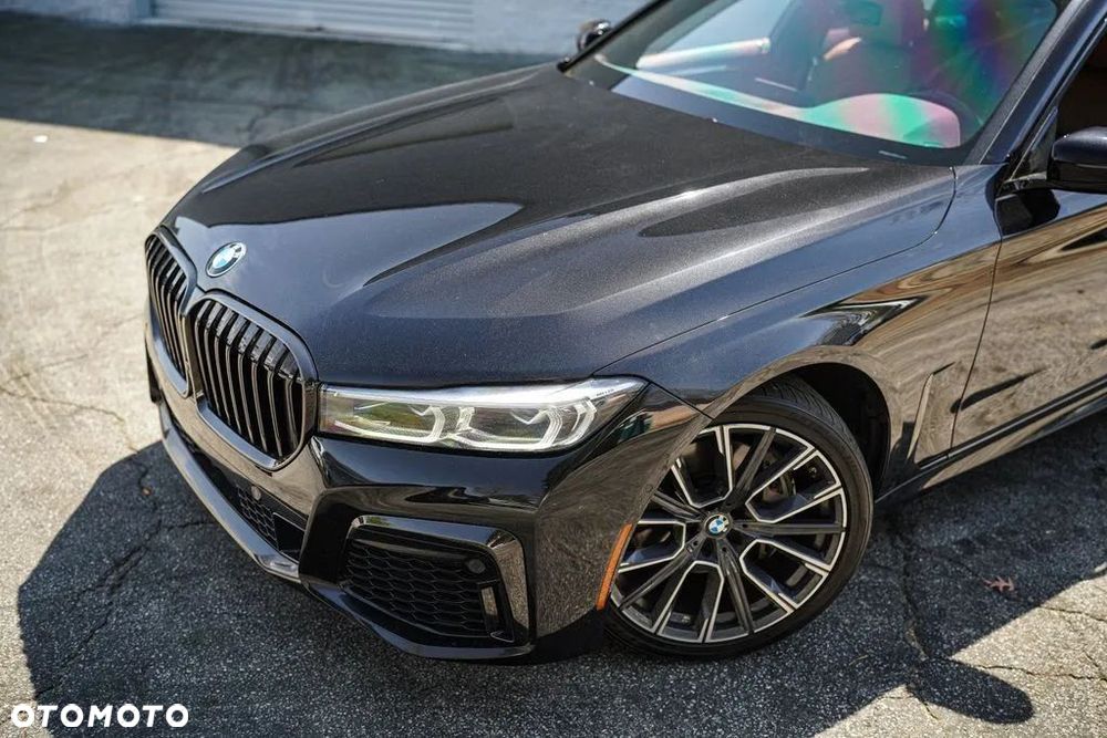 BMW Seria 7 740i - 13