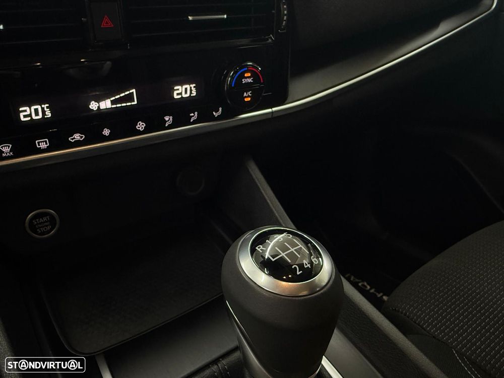 Nissan Qashqai 1.3 DIG-T Engage - 25