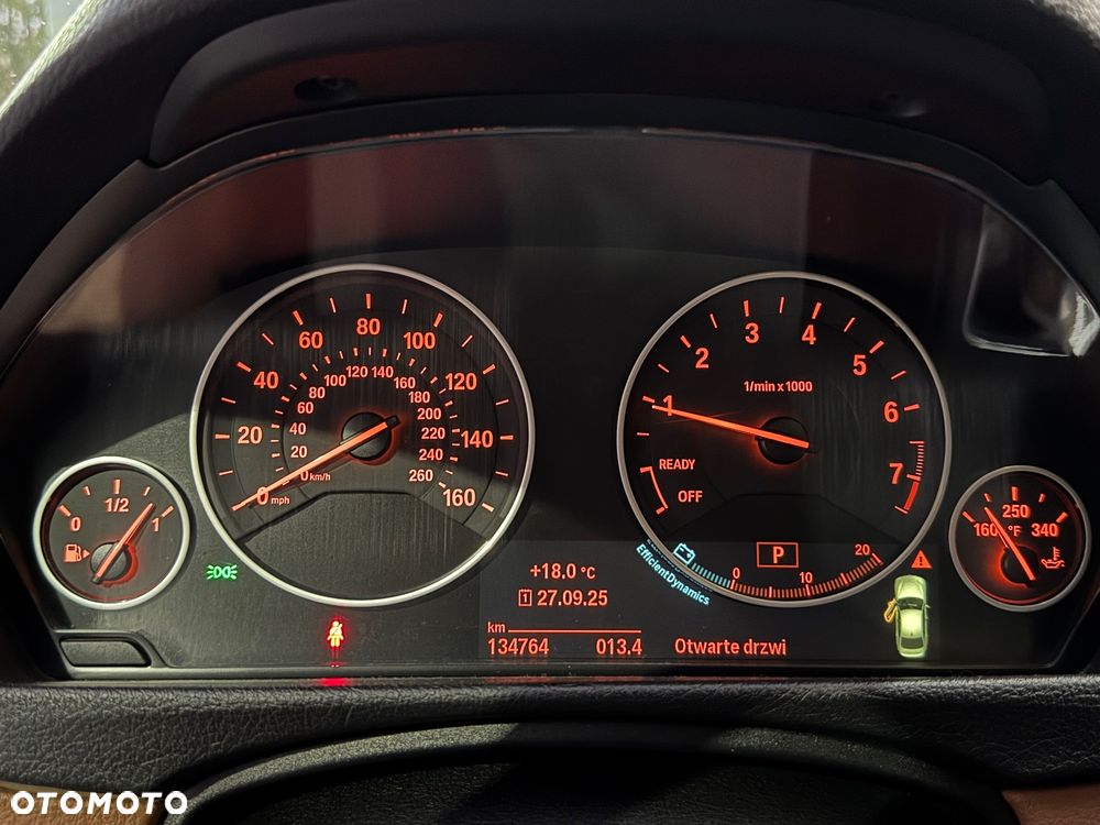 BMW Seria 3 328i Luxury Line - 12