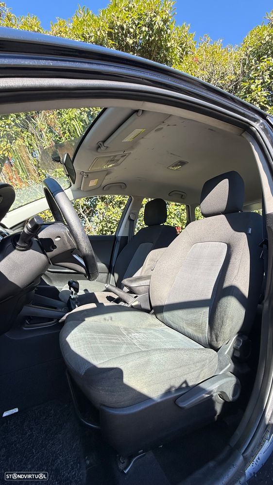 Kia Ceed SW - 12