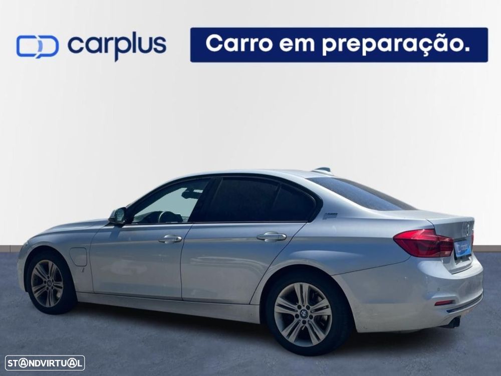 BMW 330 e iPerformance Line Sport - 2