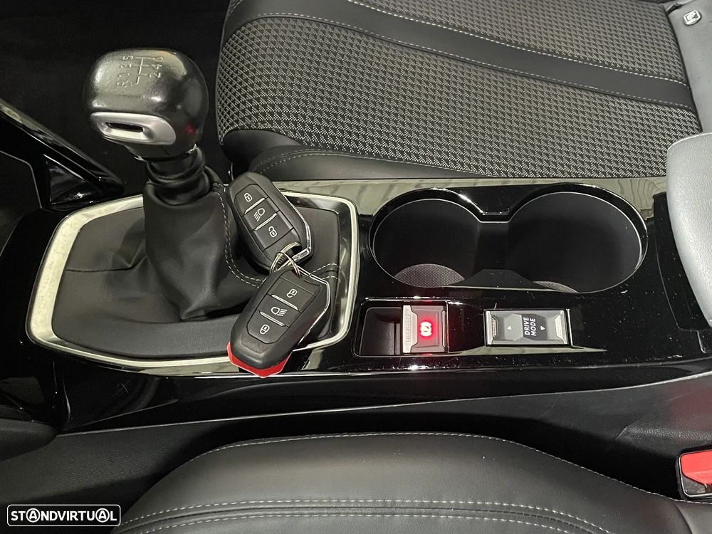 Peugeot 208 1.2 PureTech GT Line - 23