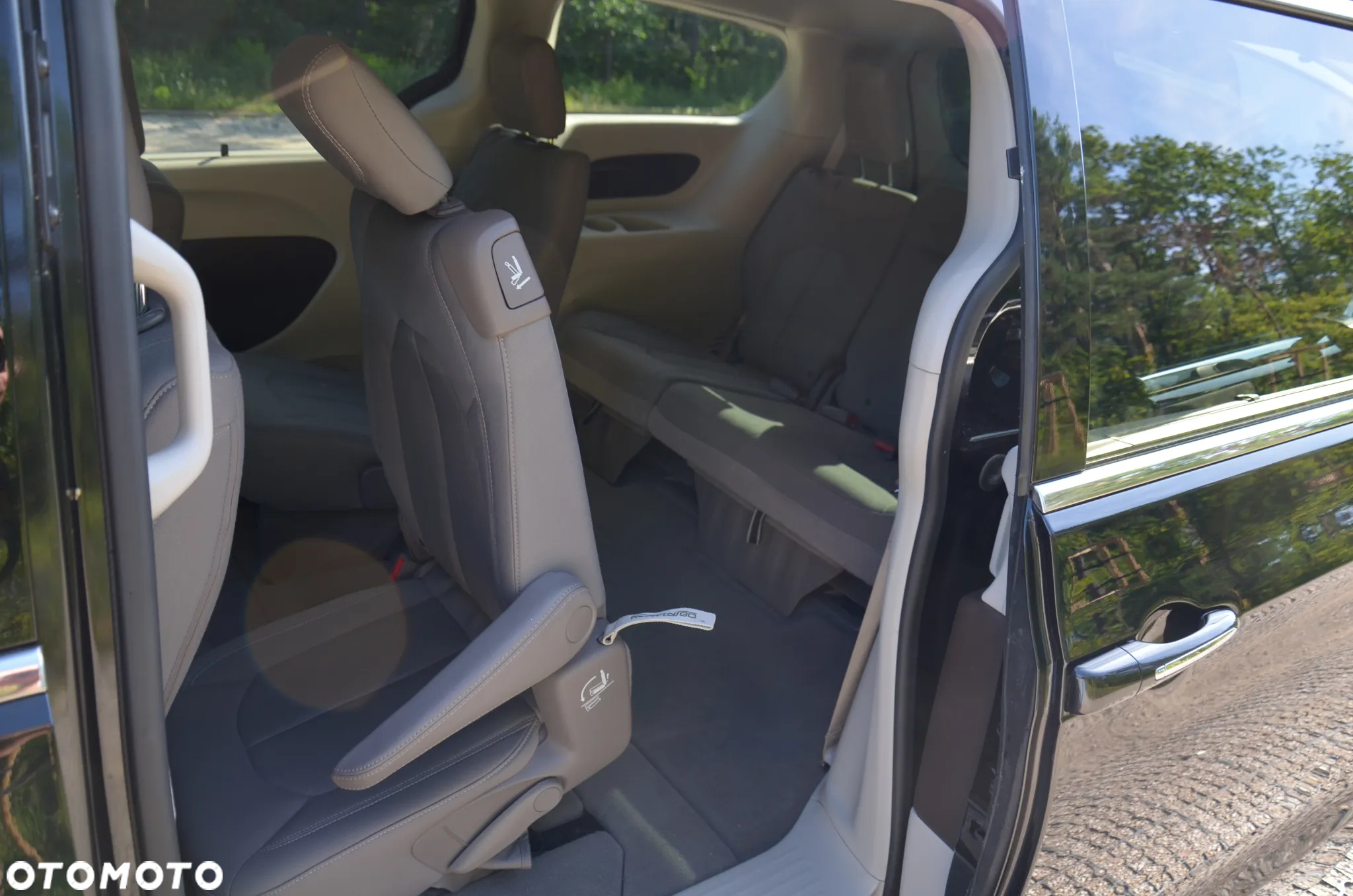Chrysler Pacifica - 18
