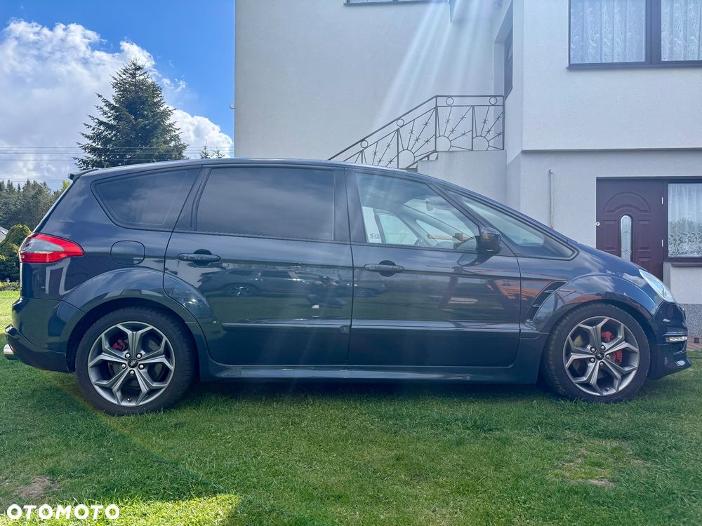 Ford S-Max - 13