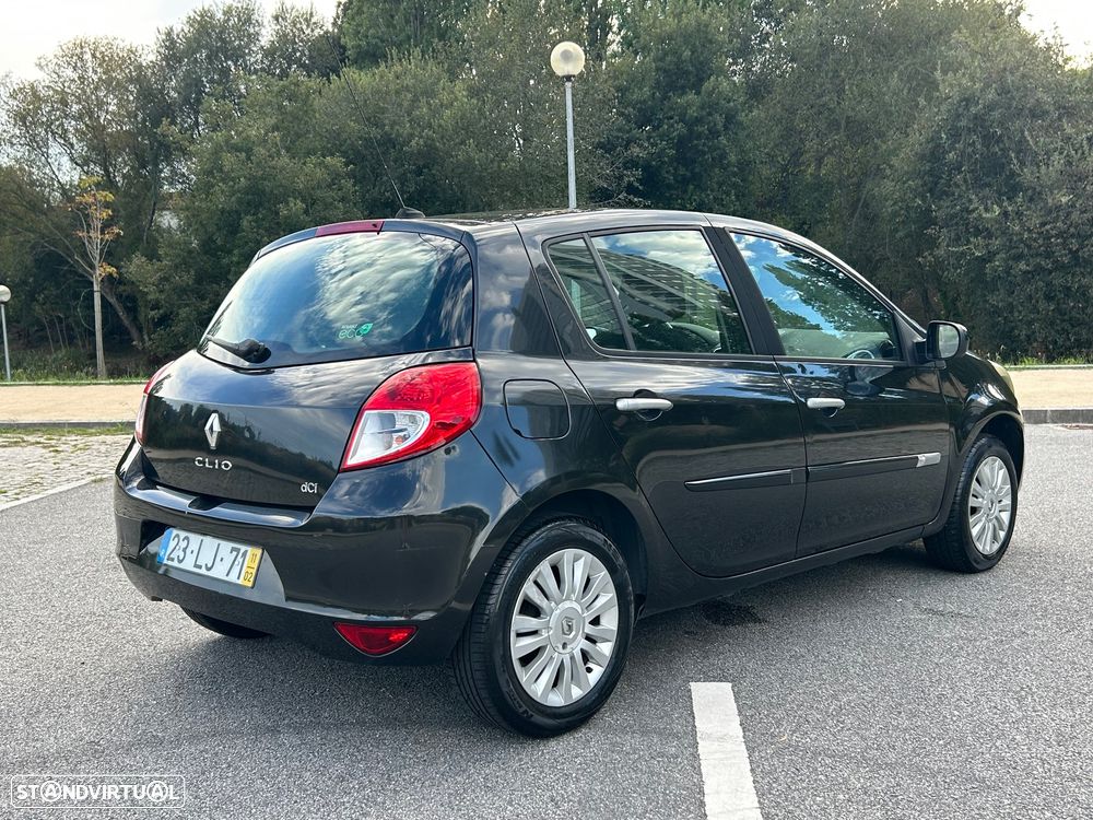 Renault Clio 2011 photo 3