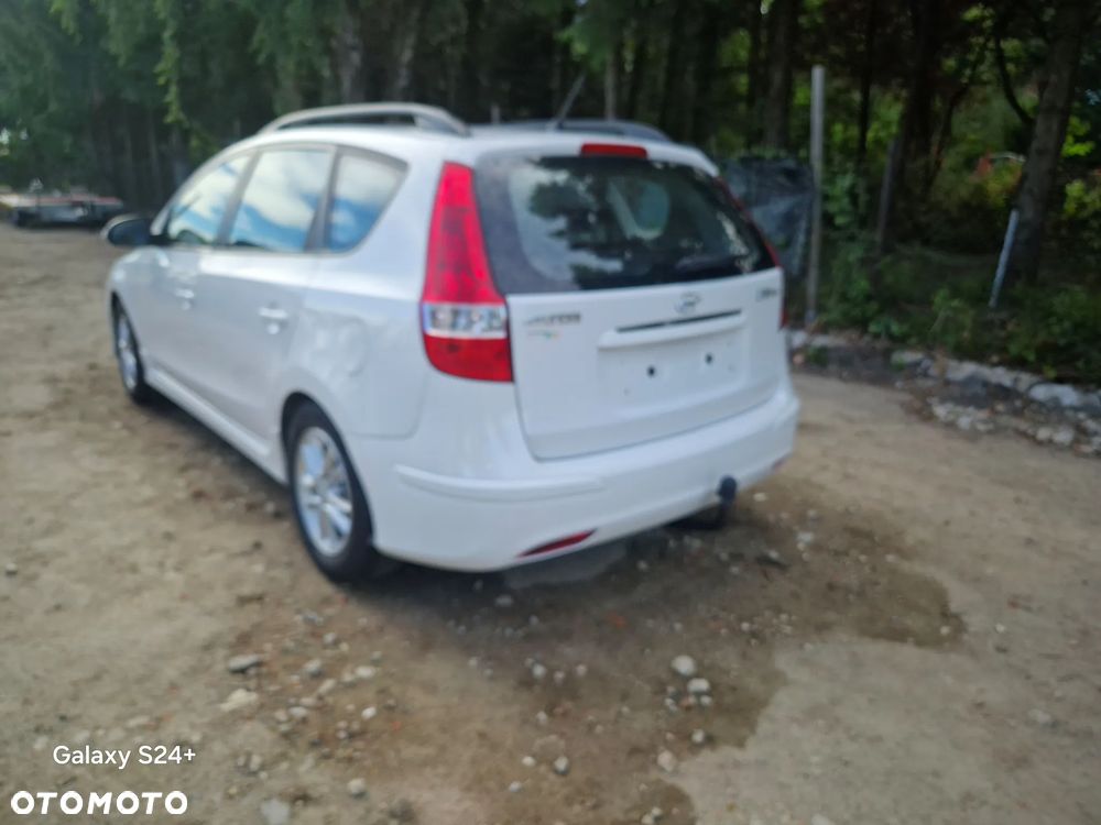 Hyundai i30 i30cw 1.4 UEFA EURO 2012 Edition - 25