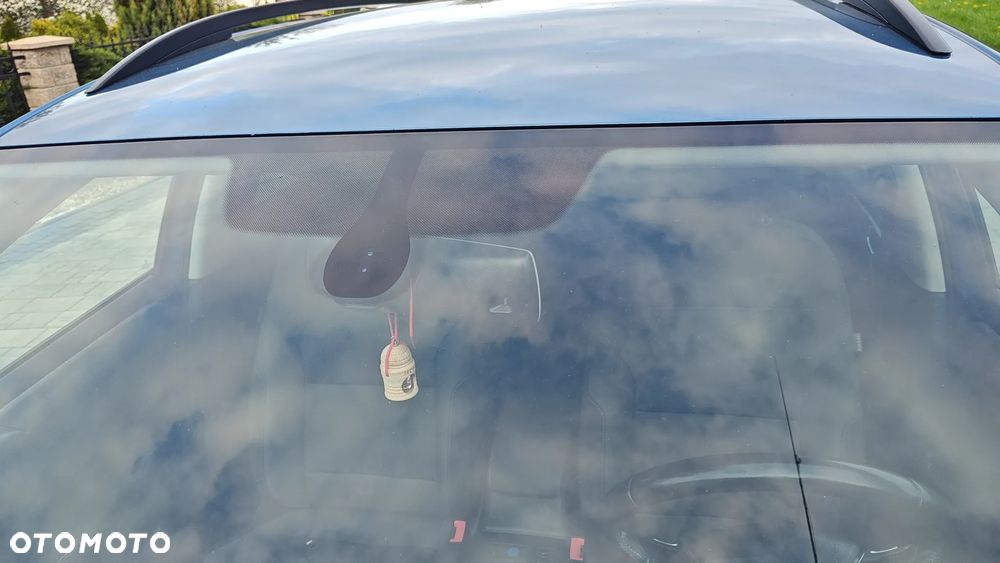 Volkswagen Golf VI 1.6 TDI BlueMot Comfortline - 14