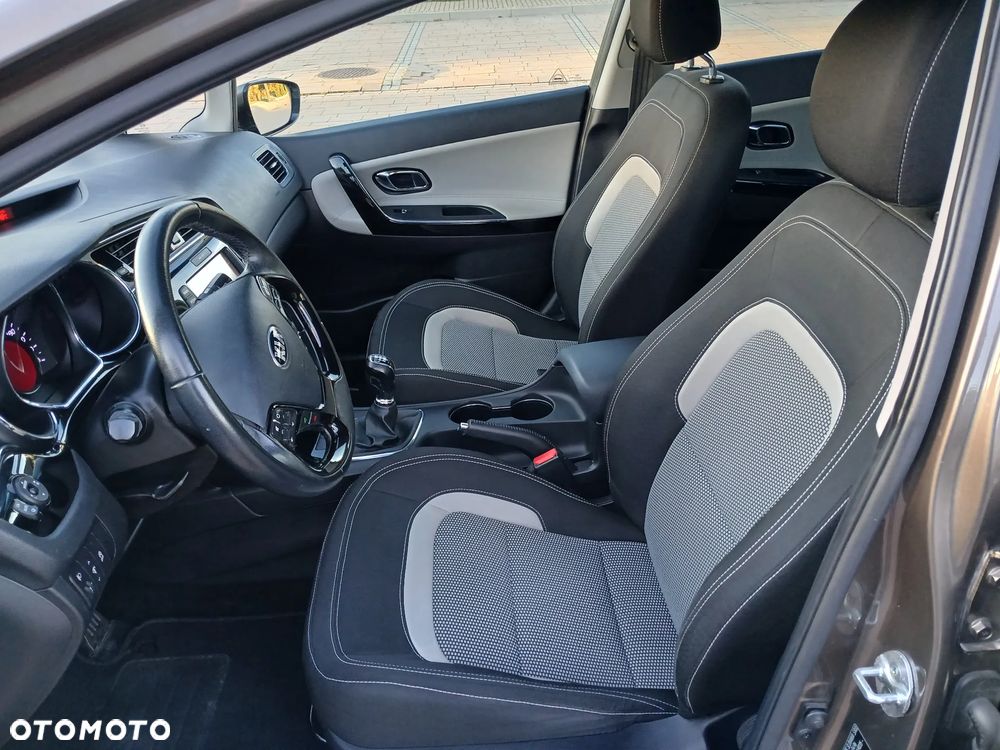 Kia Ceed 1.6 GDI Dream Team Edition - 7