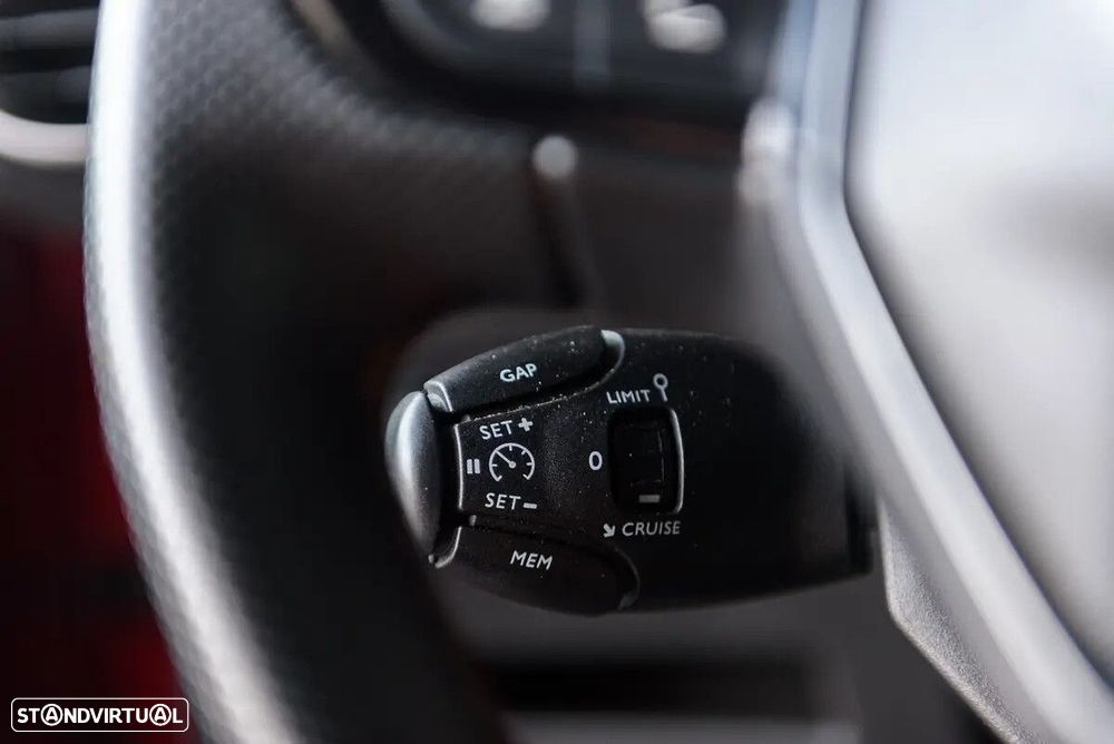 Peugeot 3008 1.5 BlueHDi GT EAT8 - 52