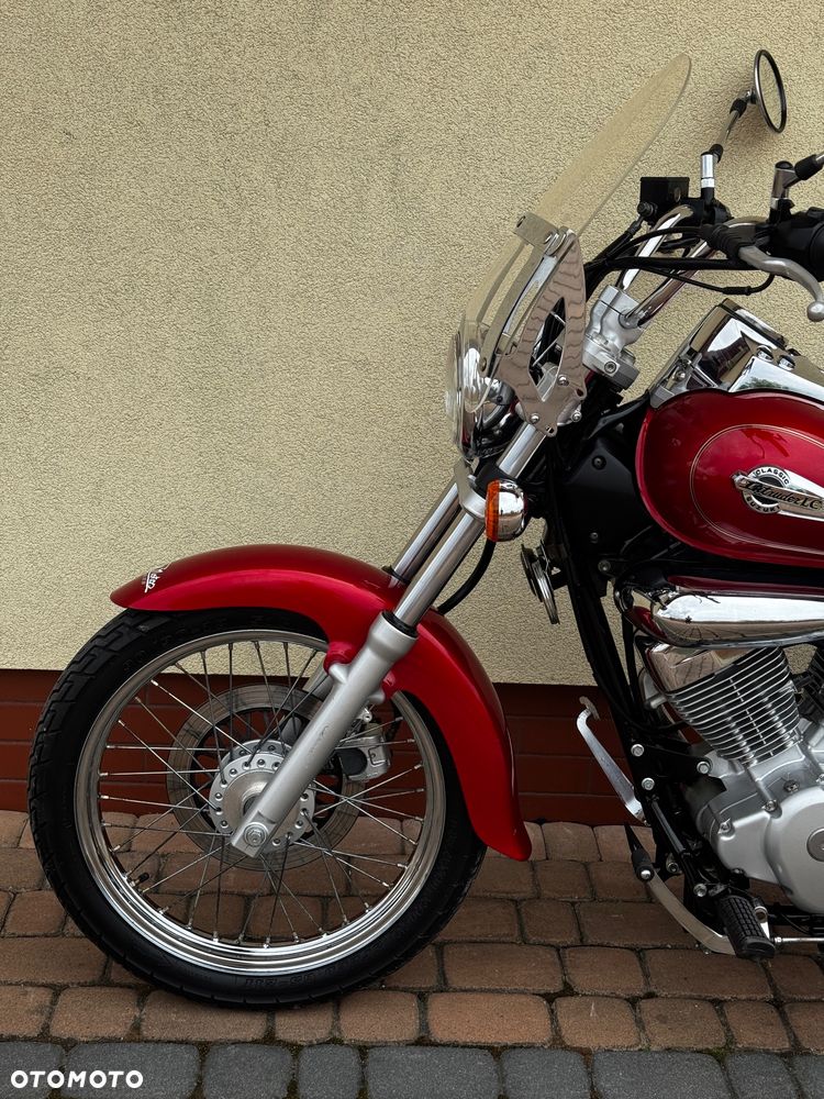Suzuki Inny - 32