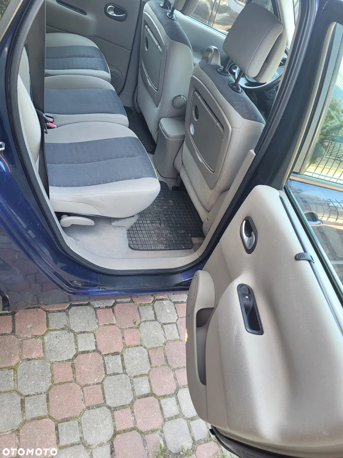 Renault Grand Scenic - 9