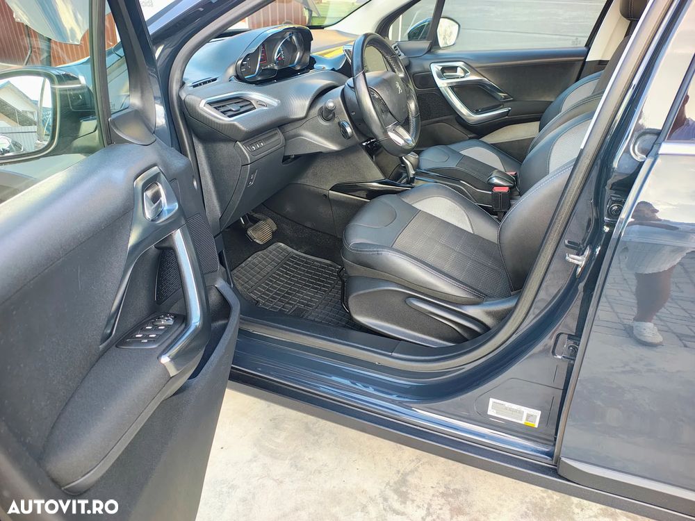 Peugeot 2008 PureTech 110 GPF Stop&Start EAT6 Allure - 6