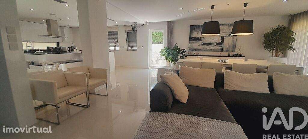 Casa / Villa T3 em Guilhadeses e Santar de 220,00 m2 - Grande imagem: 2/27