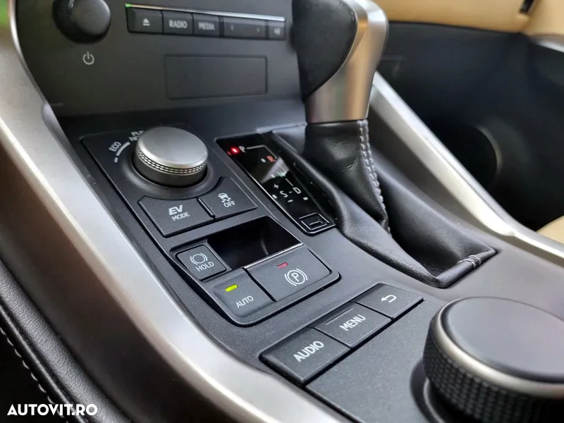 Lexus Seria NX 300h AWD Executive Plus - 19
