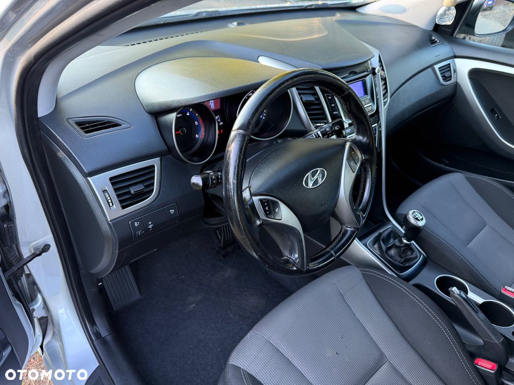 Hyundai i30 1.4 CRDi Classic + - 14