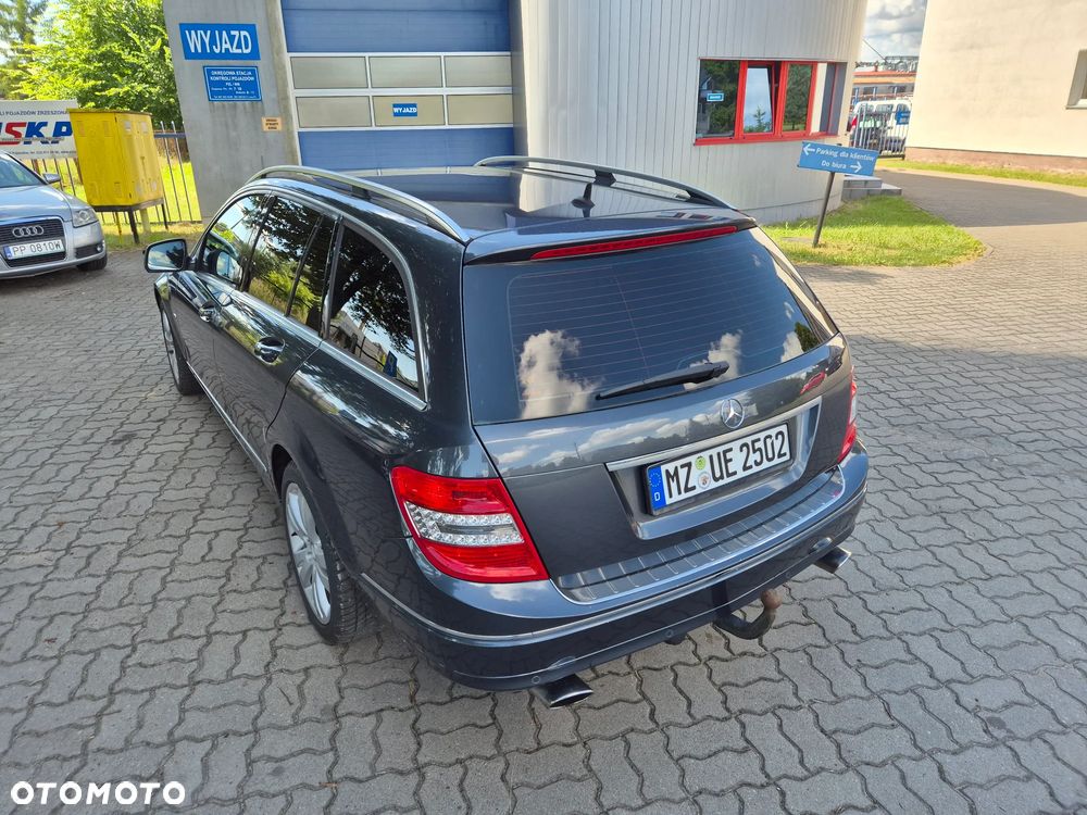 Mercedes-Benz Klasa C 320 CDI DPF 7G-TRONIC Avantgarde - 10