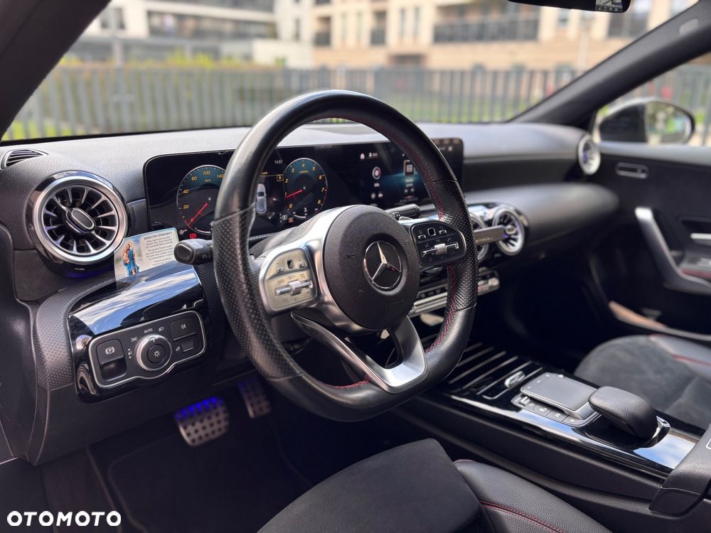 Mercedes-Benz Klasa A 180 AMG Line 7G-DCT - 15