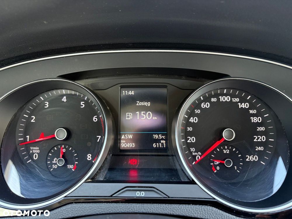 Volkswagen Passat - 20