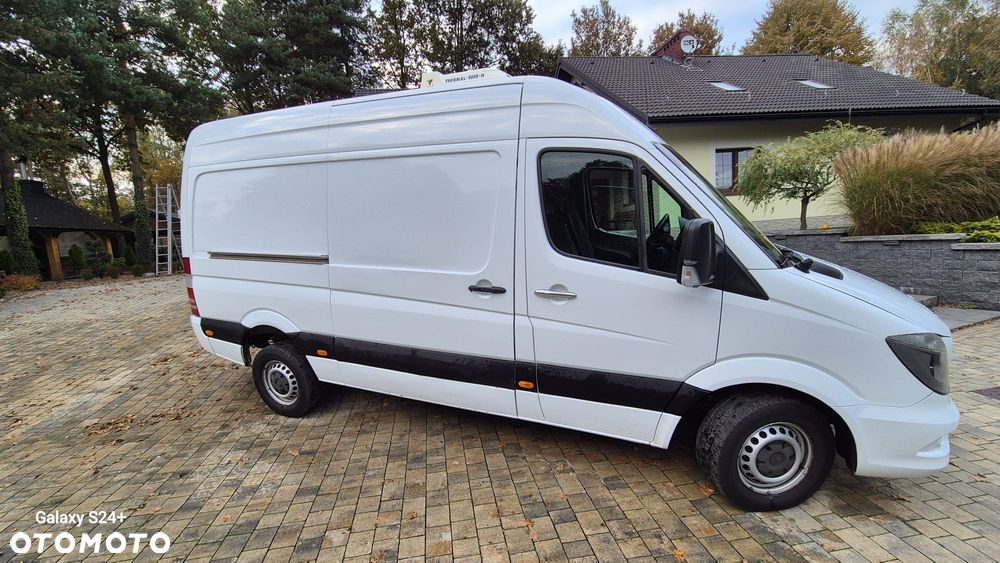 Mercedes-Benz Sprinter - 14