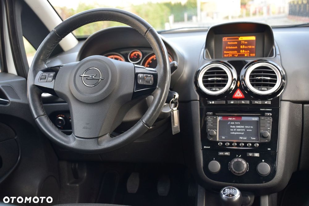Opel Corsa 1.4 16V Edition - 10
