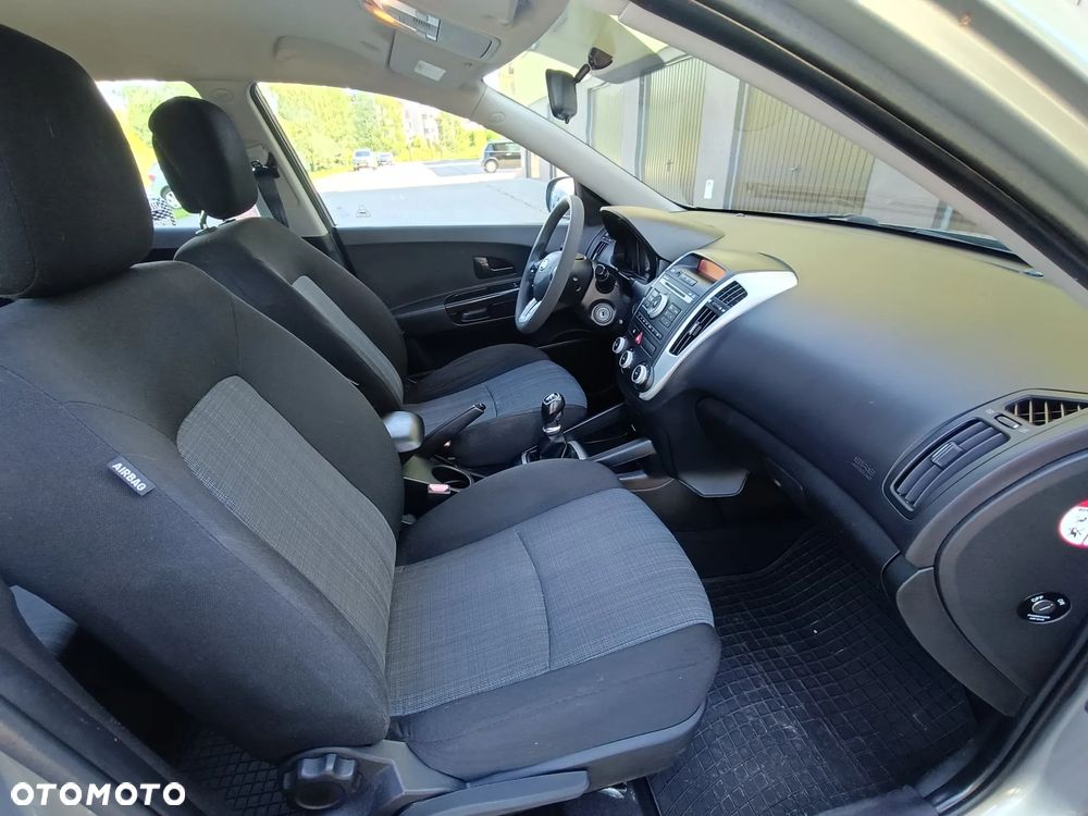Kia Ceed - 5