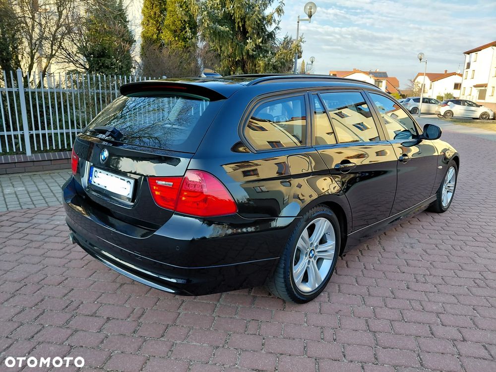 BMW Seria 3 320d DPF Edition Sport - 8