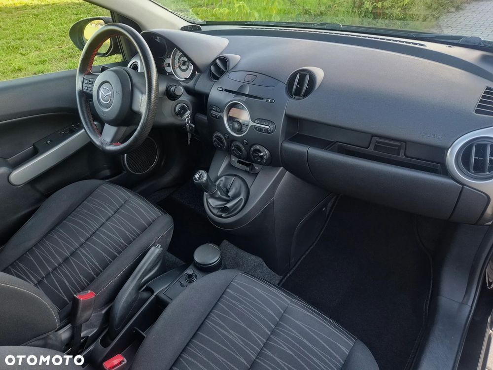 Mazda 2 1.3 Exclusive - 21