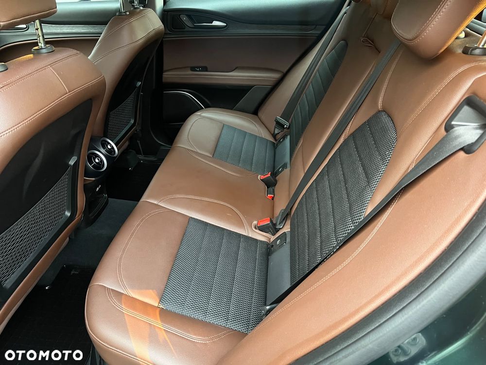 Alfa Romeo Stelvio 2.0 Turbo Sprint Q4 - 33