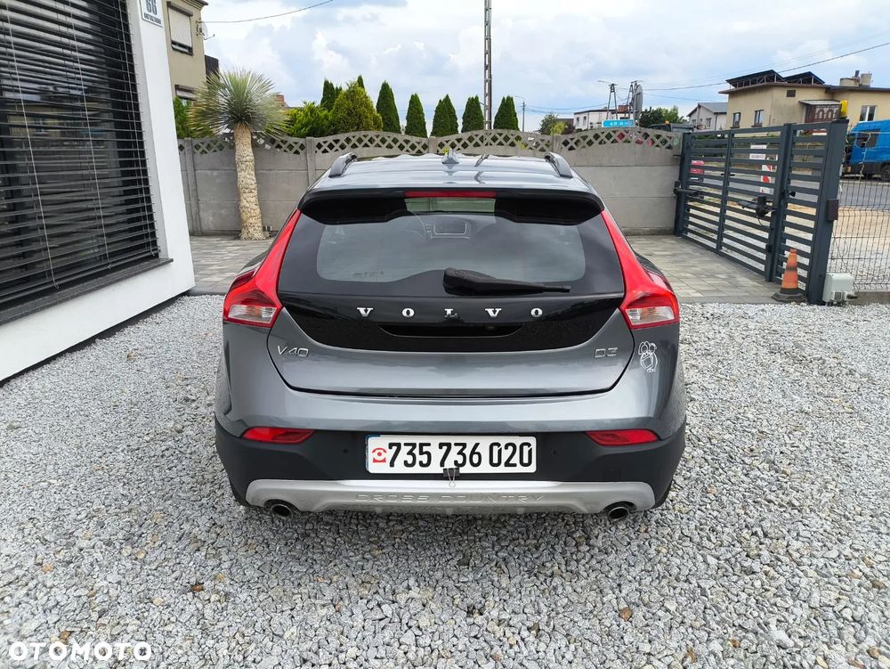 Volvo V40 D3 Momentum - 4