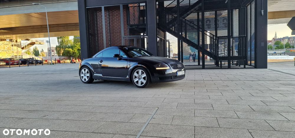 Audi TT Coupé 1.8T Quattro - 8
