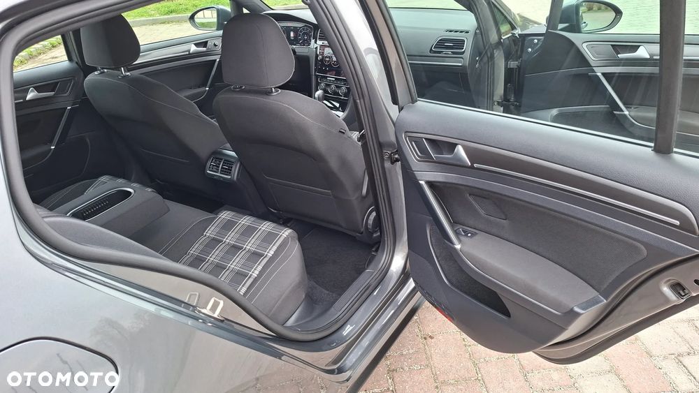 Volkswagen Golf GTD 2.0 TDI SCR DSG - 18