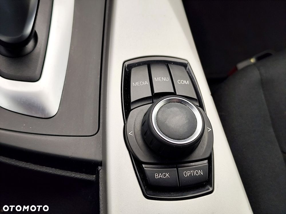 BMW 3GT 318d Business Edition - 21